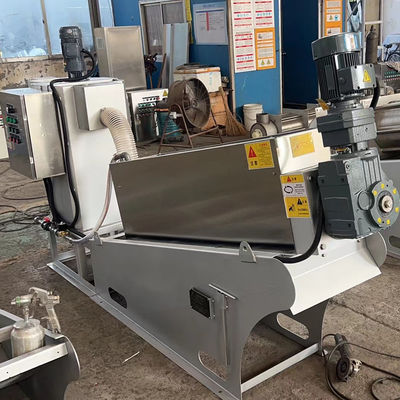 রাসায়নিক প্ল্যান্টের জন্য 50m3/H স্ক্রু প্রেস স্লাজ ডিওয়াটারিং মেশিন