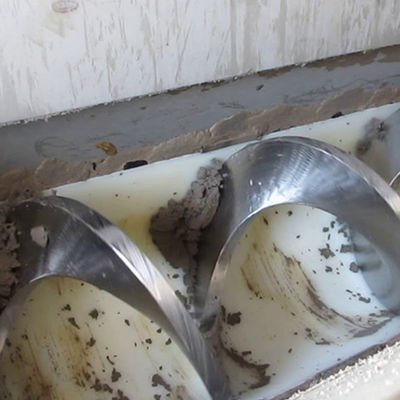 30t/H পোর্টেবল আনত Ss স্ক্রু পরিবাহক ইউ গ্রুভ স্লাজ স্ক্রু বেল্ট পরিবাহক