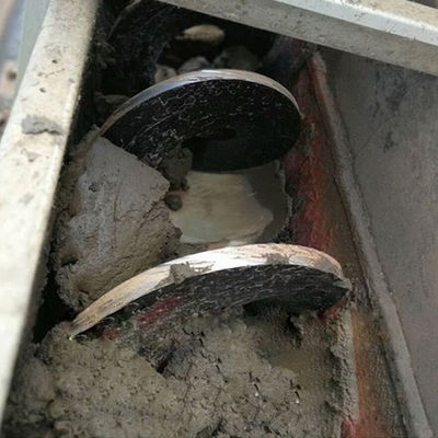 30t/H পোর্টেবল আনত Ss স্ক্রু পরিবাহক ইউ গ্রুভ স্লাজ স্ক্রু বেল্ট পরিবাহক