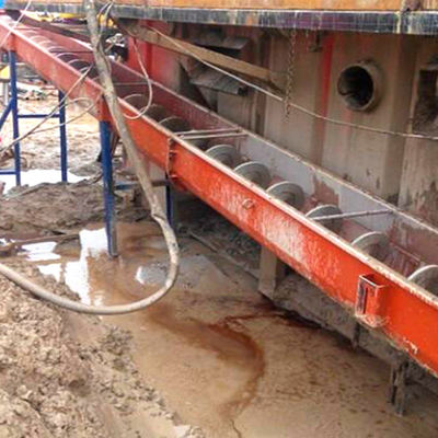 30t/H পোর্টেবল আনত Ss স্ক্রু পরিবাহক ইউ গ্রুভ স্লাজ স্ক্রু বেল্ট পরিবাহক