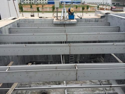 স্কয়ার বর্জ্য জলের পুলের জন্য ব্যবহৃত নীচে স্ক্র্যাপের পুনরুদ্ধার করা