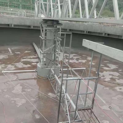 ফুল ব্রিজ সেন্ট্রাল ড্রাইভ স্লাজ স্ক্র্যাপার উচ্চ দক্ষতার স্যুয়েজ ট্রিটমেন্ট ইকুইপমেন্ট
